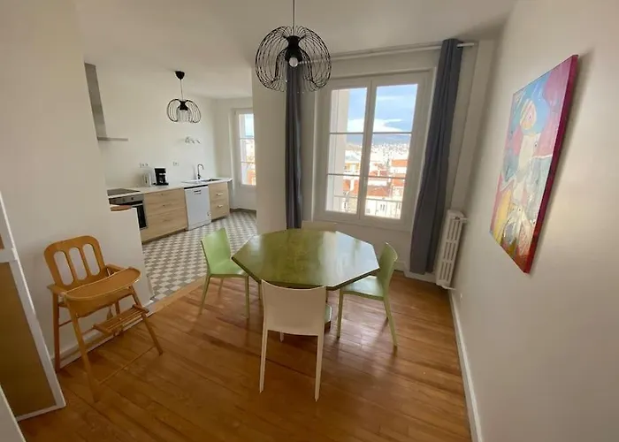 Spacieux Et Lumineux Centre Jaude 100m2 *